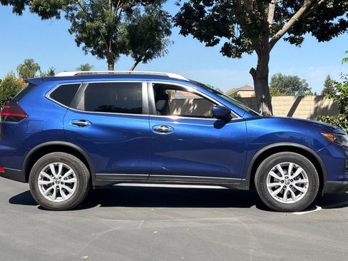 Used 2020 Nissan Rogue SV FWD image 9