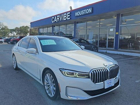 Used 2022 BMW 740i xDrive w/ Premium Package image 1