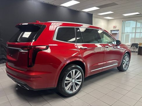 Used 2025 Cadillac XT6 Premium Luxury AWD/4WD image 3