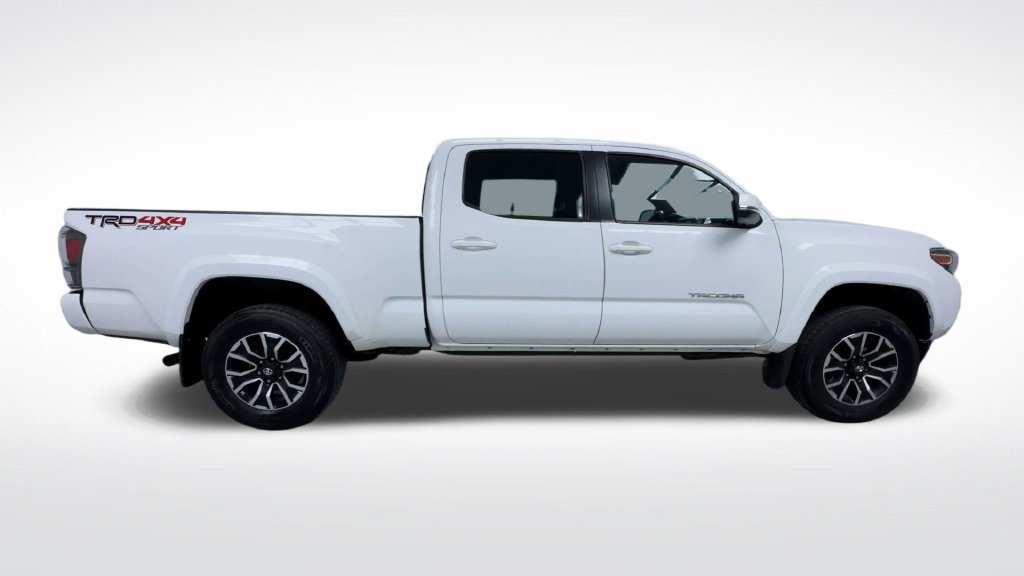 Certified 2022 Toyota Tacoma TRD Sport w/ Technology Package AWD/4WD image 10