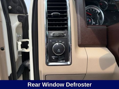 Used 2018 RAM 2500 Laramie w/ Convenience Group AWD/4WD image 19
