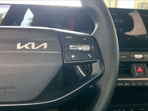 Used 2025 Kia K4 FWD image 9