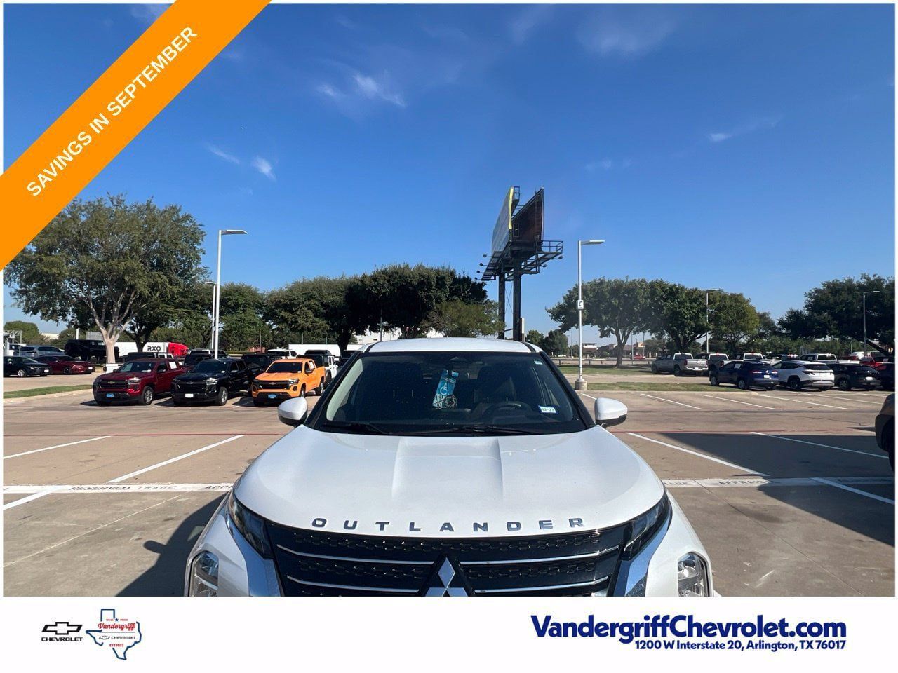 Used 2024 Mitsubishi Outlander ES FWD image 3