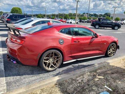 Used 2016 Chevrolet Camaro SS RWD image 11