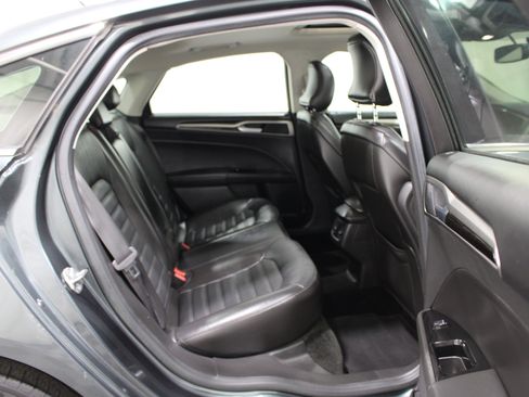 Used 2016 Ford Fusion SE w/ Equipment Group 202A FWD image 22