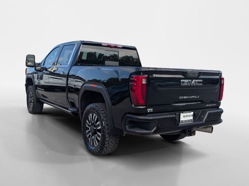Used 2024 GMC Sierra 2500 Denali Ultimate w/ Max Trailering Package AWD/4WD image 4