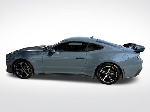 Used 2025 Ford Mustang Coupe RWD image 13