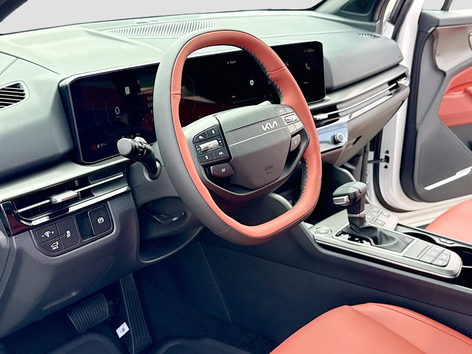 New 2026 Kia Sportage SX AWD/4WD image 4