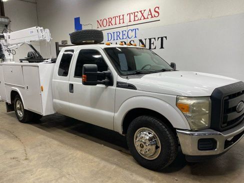 Used 2015 Ford F350 XL w/ Power Equipment Group RWD image 3