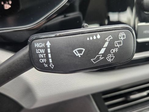 Used 2022 Volkswagen Taos S AWD/4WD image 25