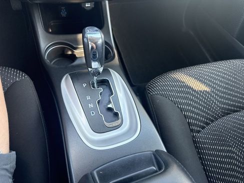 Used 2020 Dodge Journey SE w/ SE Popular Equipment Group FWD image 24