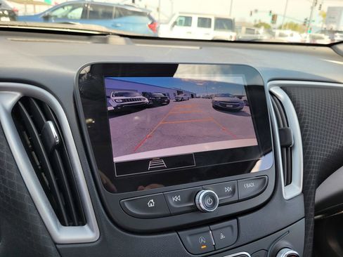 Used 2024 Chevrolet Malibu LT image 17