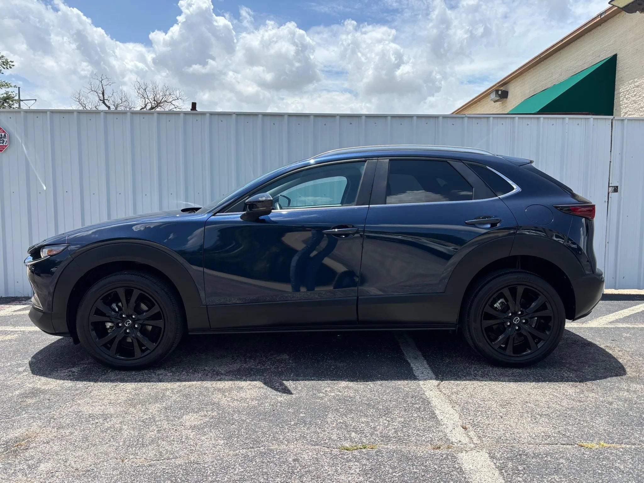 Used 2024 MAZDA CX-30 AWD 2.5 S w/ Select Sport Pkg image 2