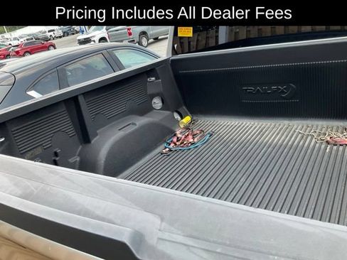 Used 2019 Chevrolet Silverado 1500 Custom Trail Boss w/ Custom Convenience Package AWD/4WD image 6