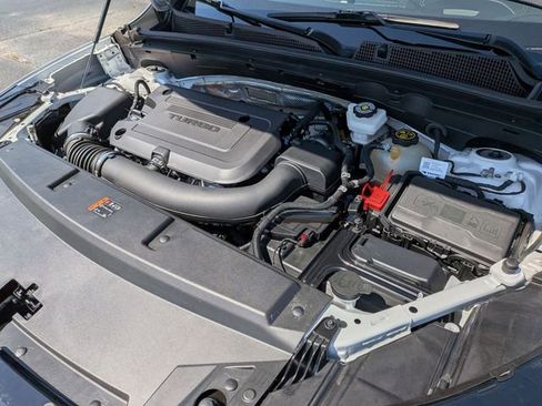 Used 2023 Buick Envision Essence FWD image 40