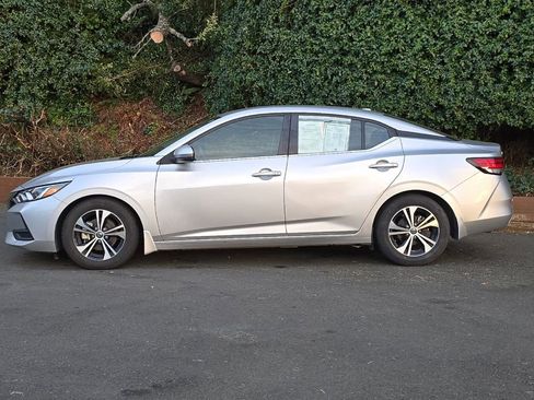 Used 2020 Nissan Sentra SV image 6