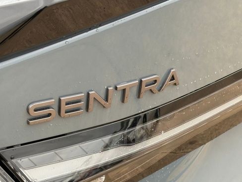 New 2026 Nissan Sentra SR FWD image 9
