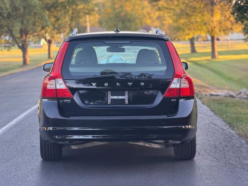 Used 2010 Volvo V70 image 5