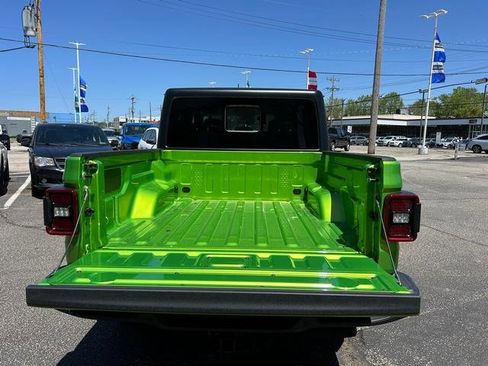 New 2025 Jeep Gladiator Willys image 26