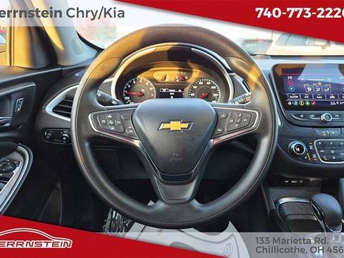 Used 2024 Chevrolet Malibu LT image 8