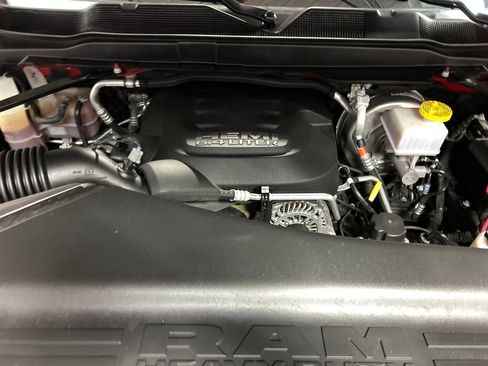 Used 2024 RAM 2500 Big Horn w/ Level 2 Equipment Group image 25