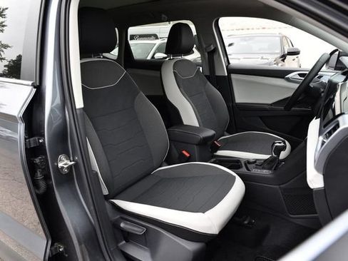 New 2026 Volkswagen Taos SE AWD/4WD image 20