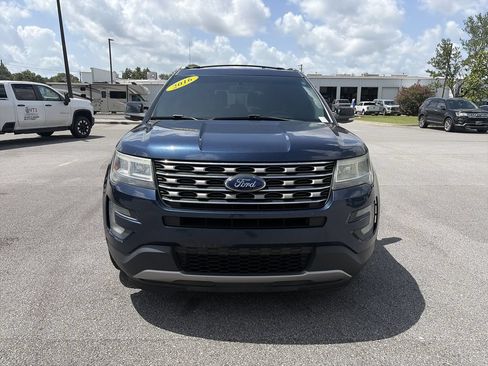 Used 2016 Ford Explorer XLT w/ Equipment Group 201A FWD image 10