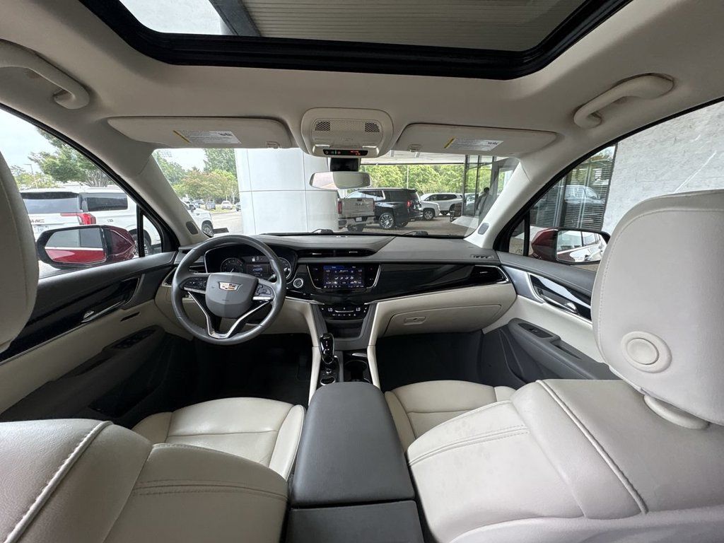 Certified 2025 Cadillac XT6 Premium Luxury AWD/4WD image 20