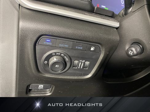 Used 2022 Jeep Grand Cherokee Limited 4xe w/ Luxury Tech Group II image 26