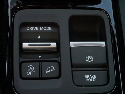 Certified 2025 Honda Pilot TrailSport image 28