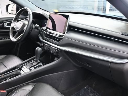 Used 2022 Jeep Compass High Altitude image 46