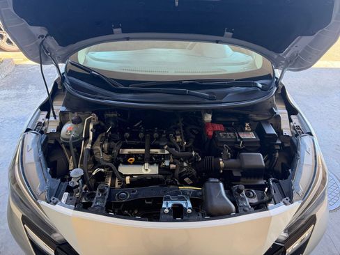 Used 2025 Nissan Versa SV FWD image 31