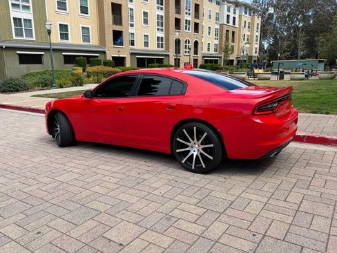 Used 2016 Dodge Charger R/T w/ Plus Group RWD image 7