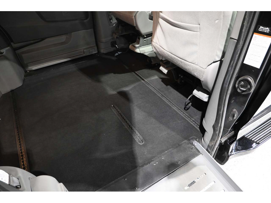 Used 2018 Toyota Sienna LE FWD image 19