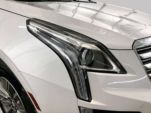 Used 2018 Cadillac XT5 Luxury w/ Driver Awareness Package AWD/4WD image 28