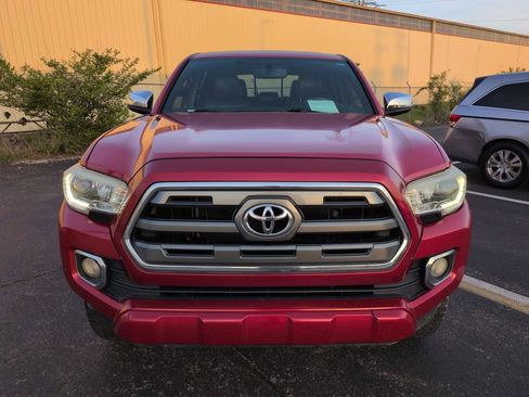 Used 2017 Toyota Tacoma Limited w/ Tow Package image 8