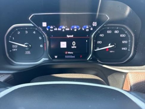 Used 2021 GMC Yukon Denali w/ Denali Ultimate Package AWD/4WD image 11