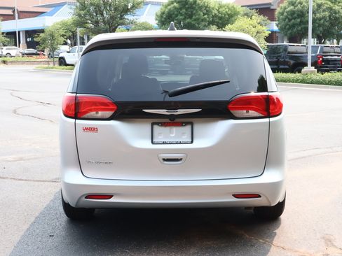 Used 2024 Chrysler Voyager LX FWD image 27