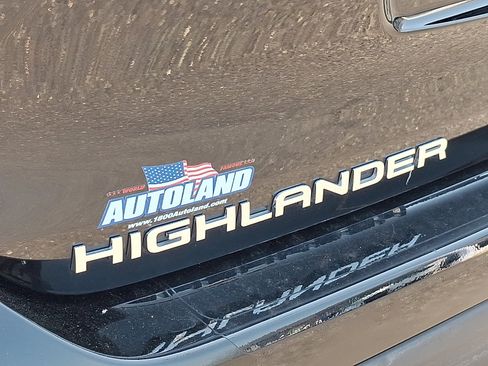 Used 2023 Toyota Highlander XLE AWD/4WD image 31