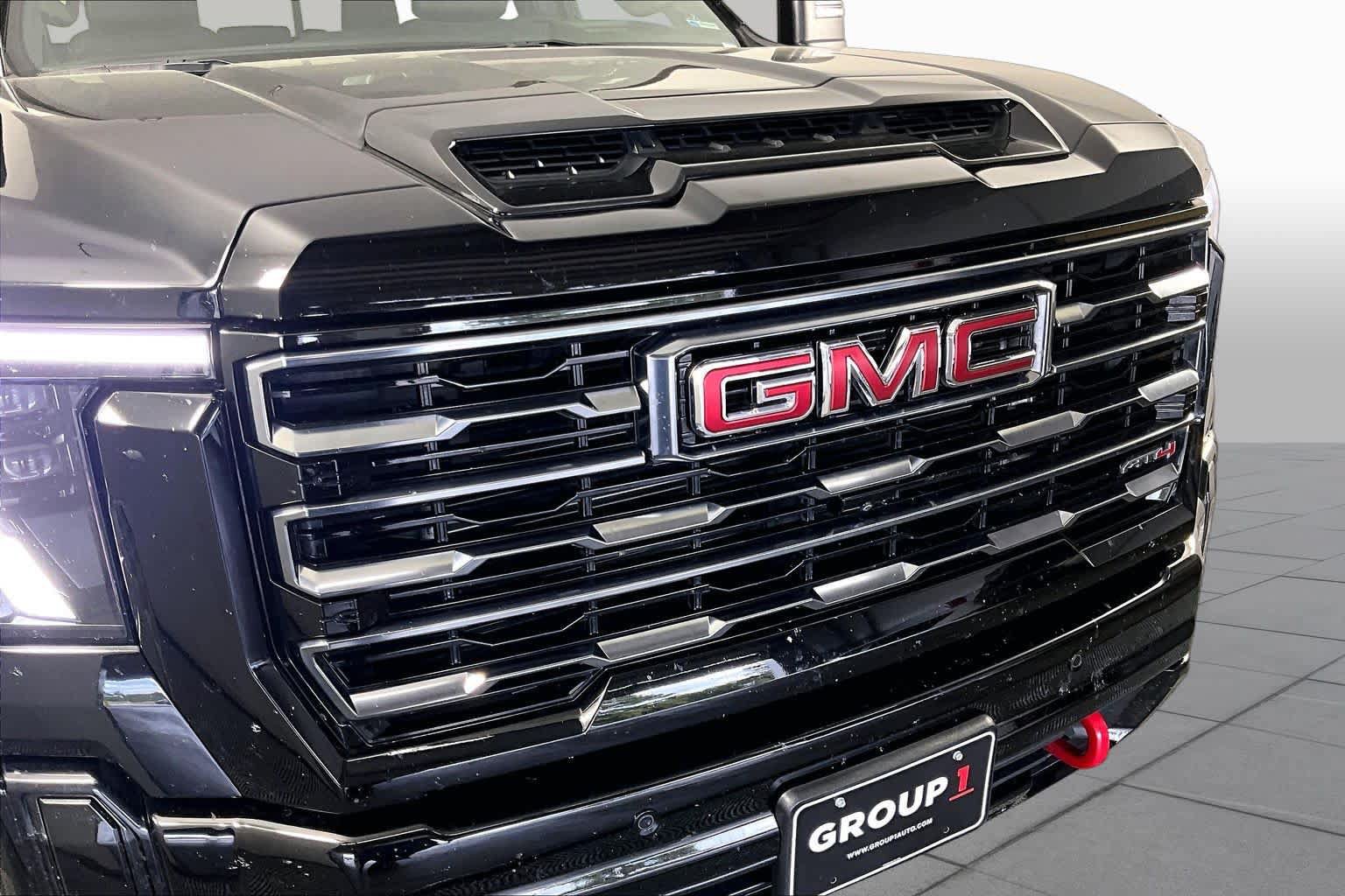 Used 2025 GMC Sierra 3500 AT4 w/ AT4 Premium Plus Package AWD/4WD image 28