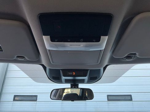 Used 2025 Nissan Rogue SV image 16