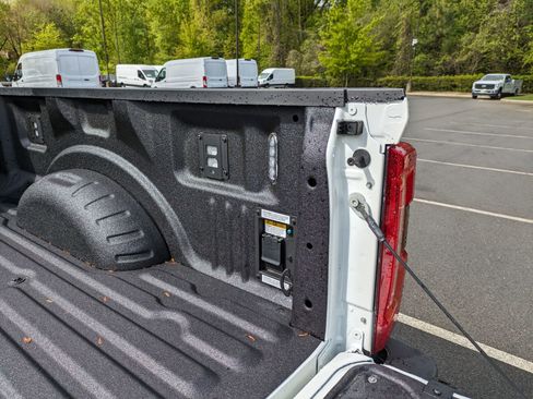 New 2025 Ford F250 Lariat w/ Lariat Ultimate Package image 36