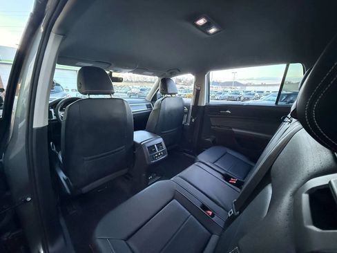 Used 2023 Volkswagen Atlas SE AWD/4WD image 15