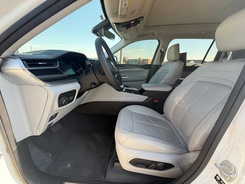 Used 2023 Jeep Grand Cherokee L Overland w/ Rear Seat Video Group I AWD/4WD image 29
