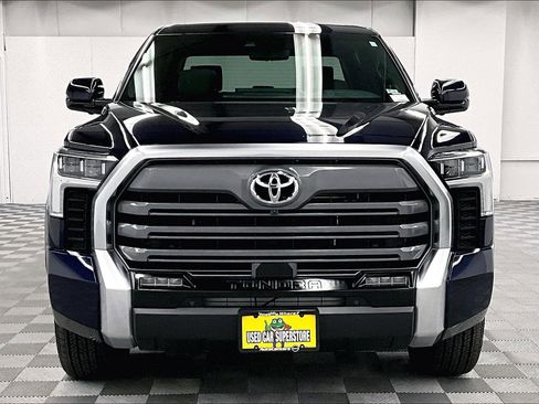 Used 2025 Toyota Tundra Limited AWD/4WD image 4