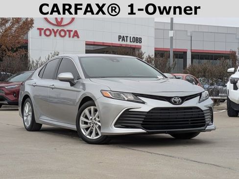 Used 2023 Toyota Camry LE image 2