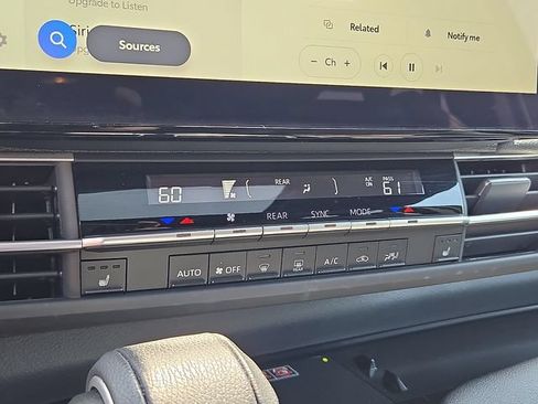 Used 2025 Toyota Sienna XLE Woodland Edition AWD/4WD image 16
