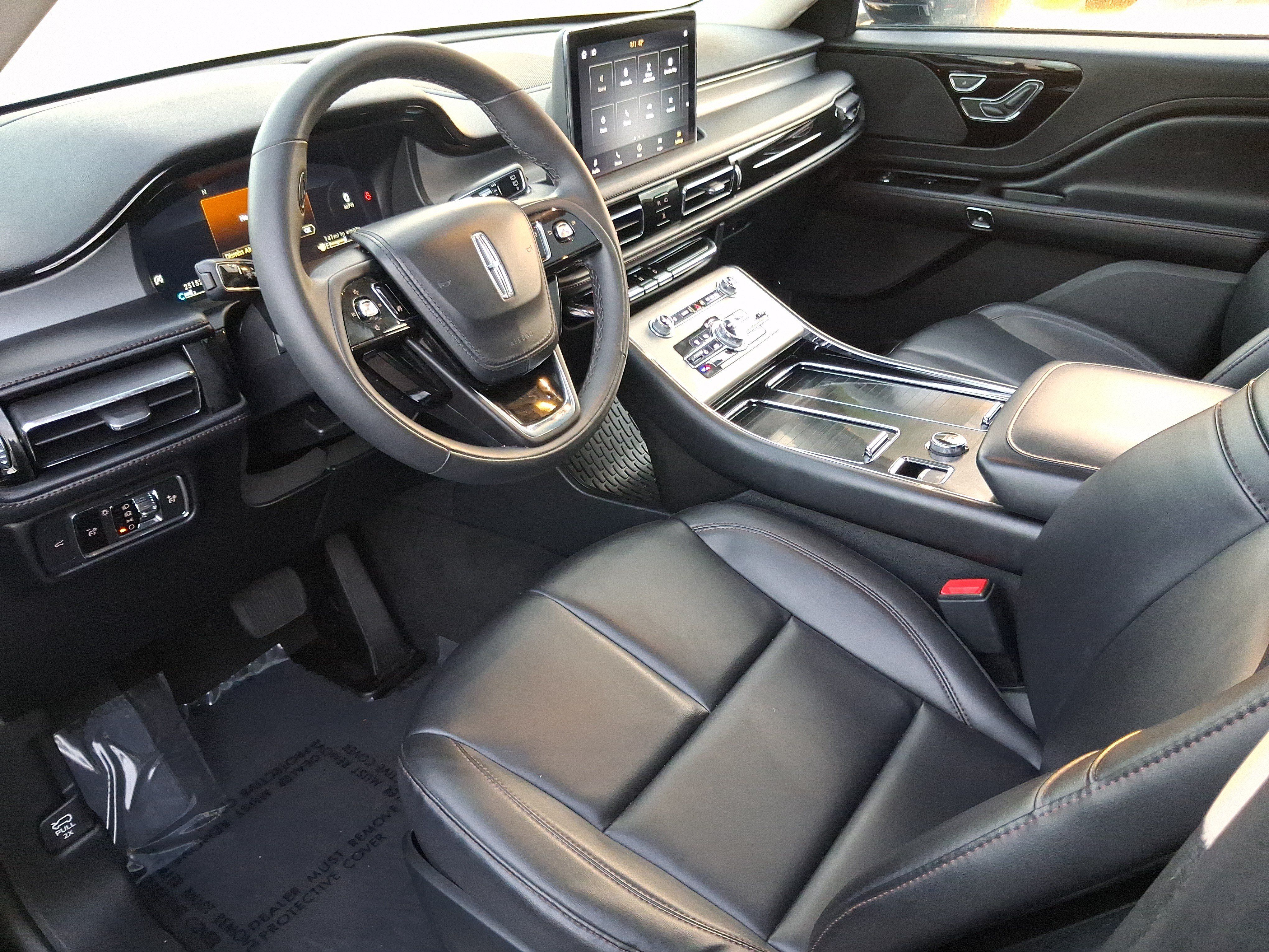 Certified 2023 Lincoln Aviator 2WD w/ Premium Package image 11