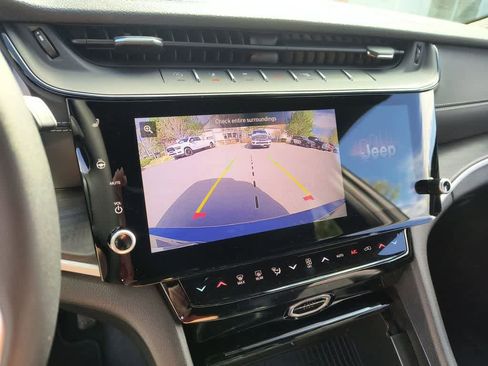 New 2026 Jeep Grand Cherokee L 4WD image 17