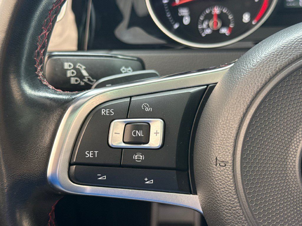 Used 2021 Volkswagen GTI SE FWD image 22